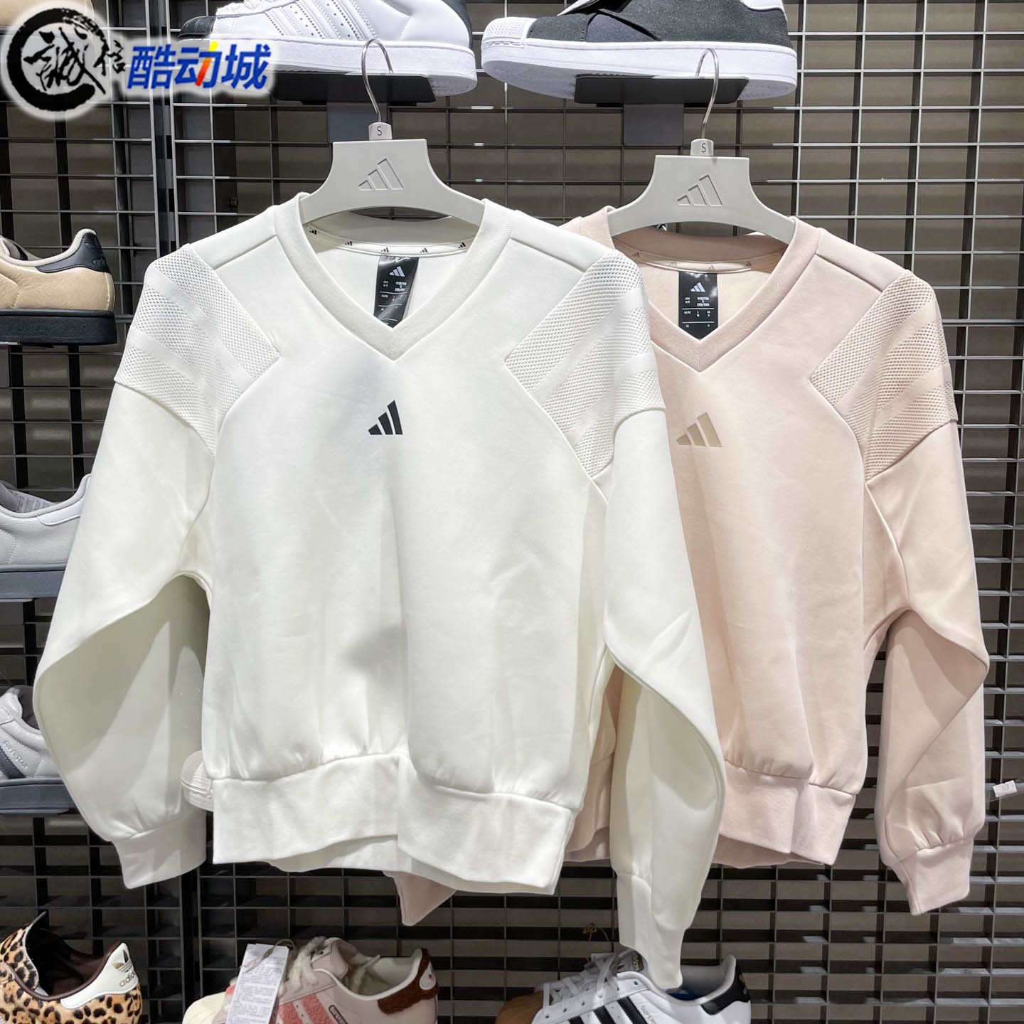 Adidas阿迪达斯女子2026春季运动休闲长袖卫衣套头衫KB4244KC5816