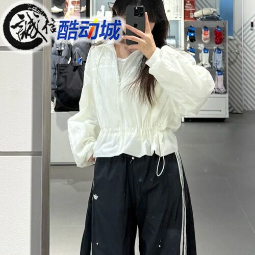 阿迪达斯三叶草女子梭织外套