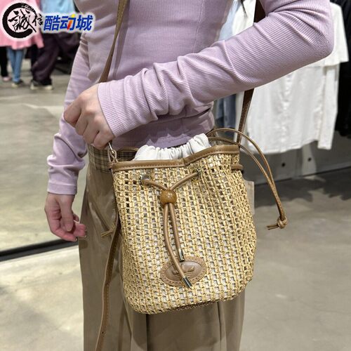 阿迪达斯三叶草女子编织水桶包