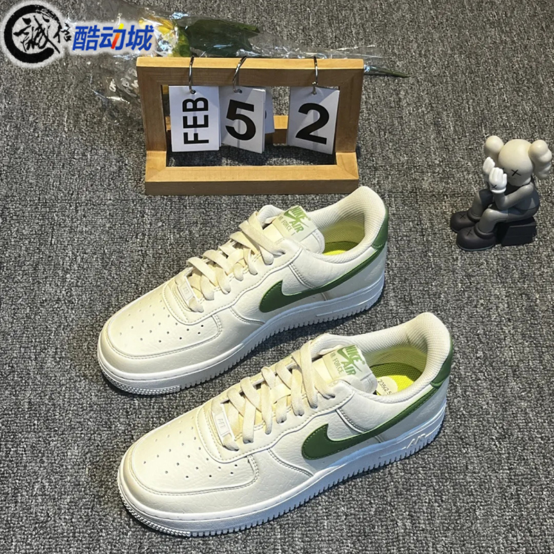 休闲运动板鞋Nike/耐克