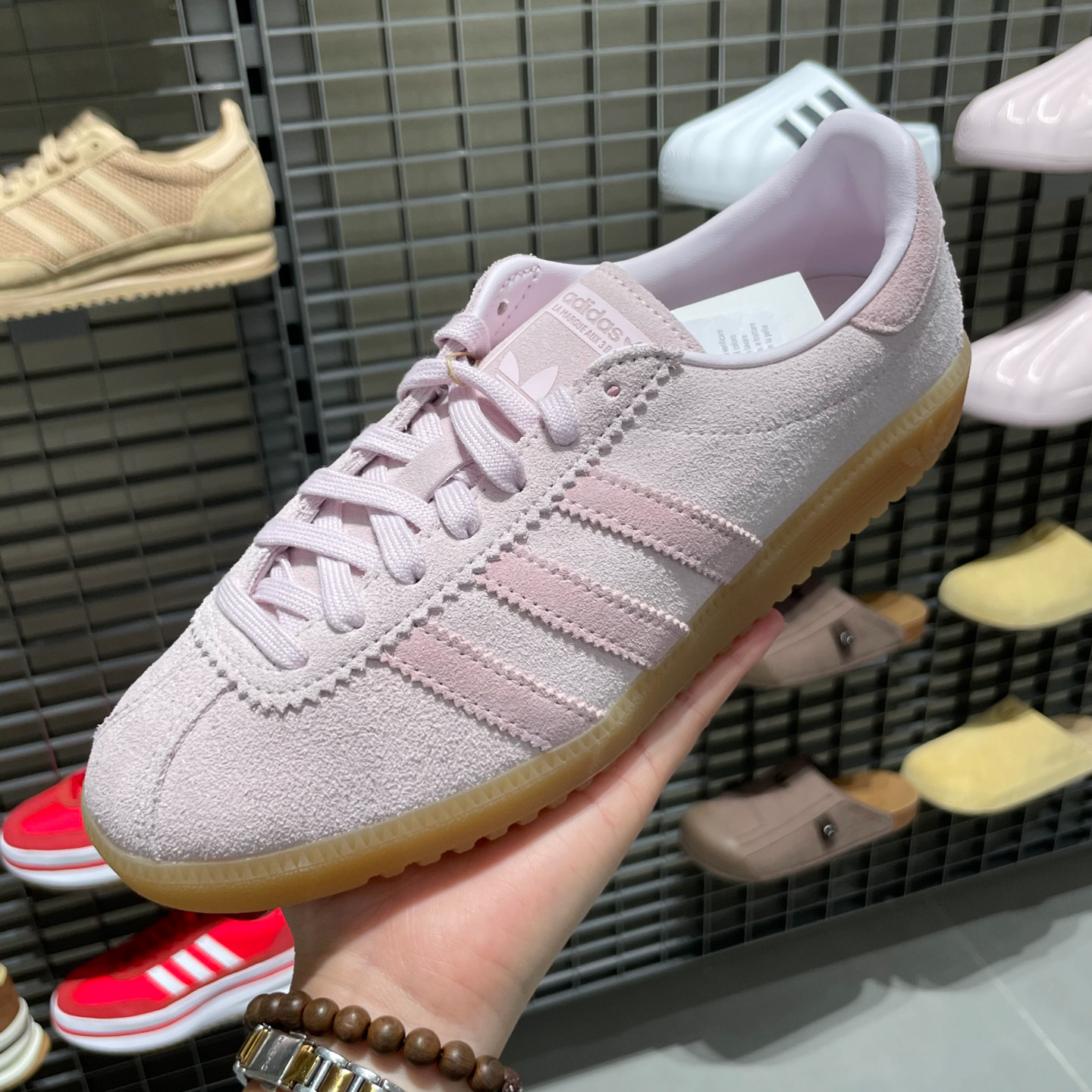 阿迪达斯三叶草女子BRMD SHOES橡胶防滑低帮运动鞋 JS3973 JS3974