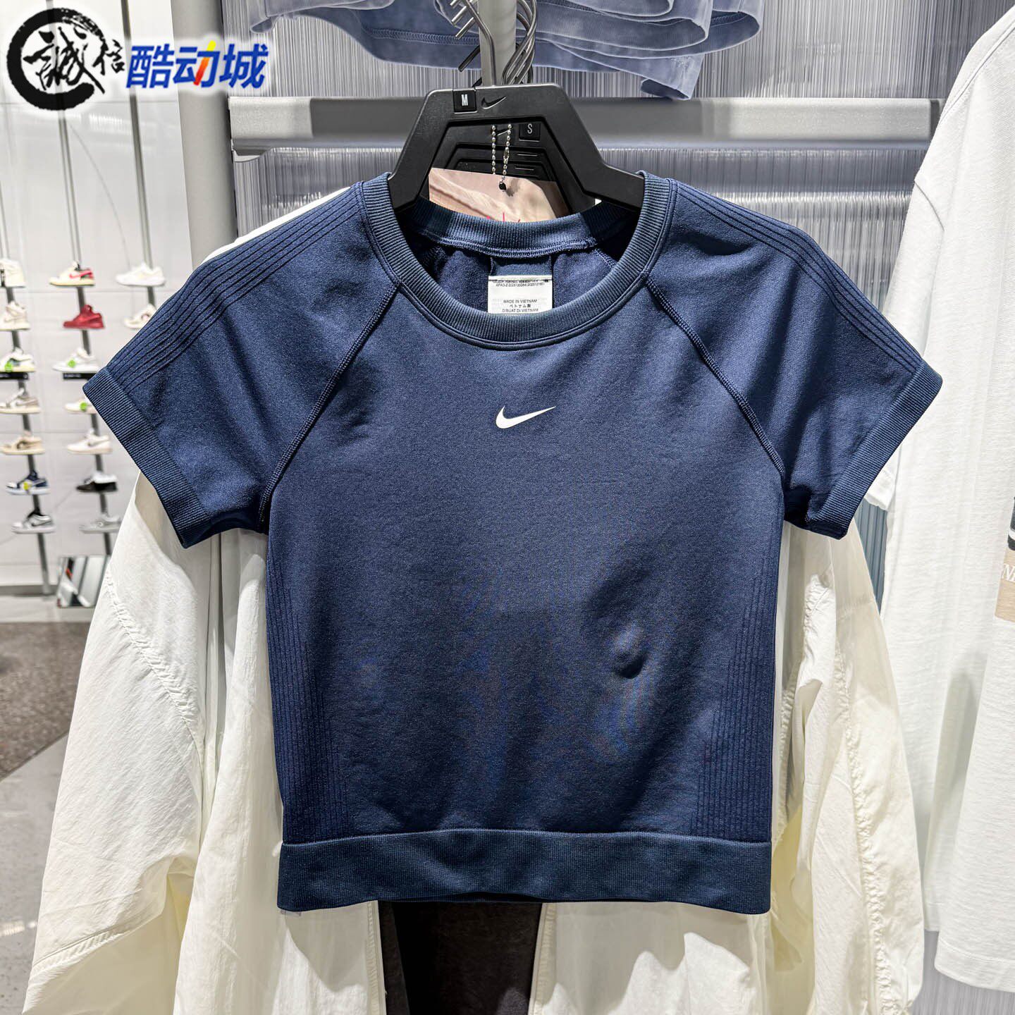 Nike耐克女装2026秋季新款Dri-FIT速干塑形紧身短袖T恤IV1305-411