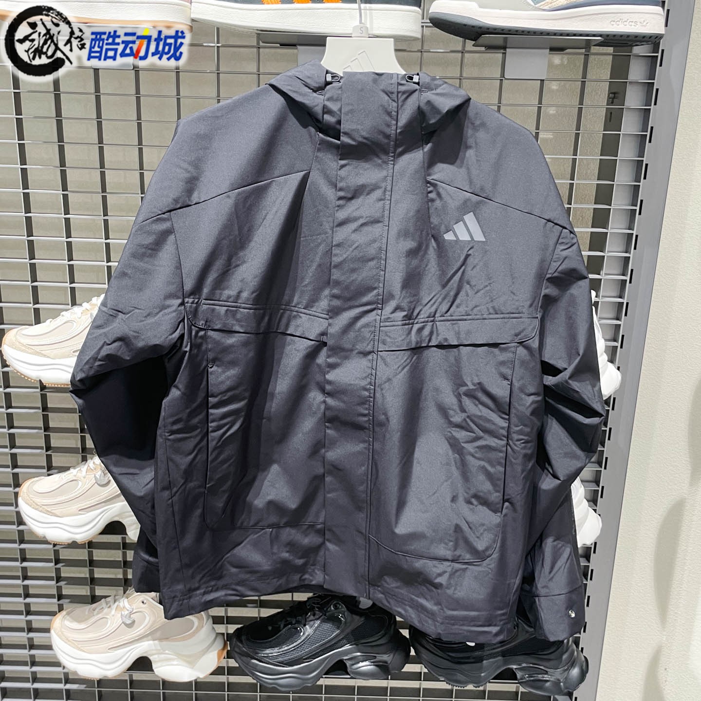 阿迪达斯男子拒水防风运动外套