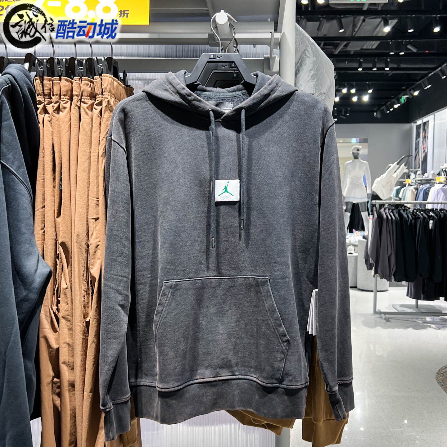 Nike耐克2025冬新款Jordan Flight男子薄绒套头连帽衫 HM6389-010