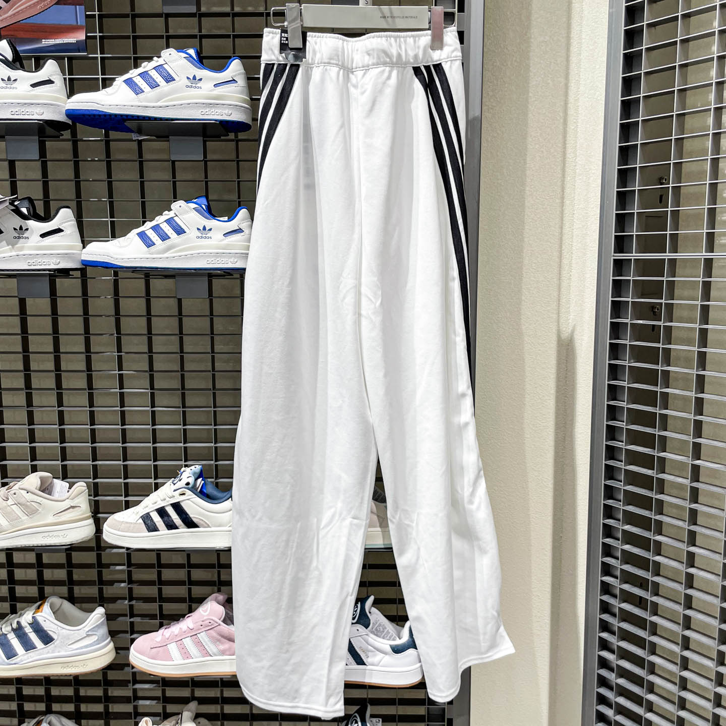 Adidas阿迪达斯女装2025秋新款日常运动休闲高腰香蕉花苞裤KF4935