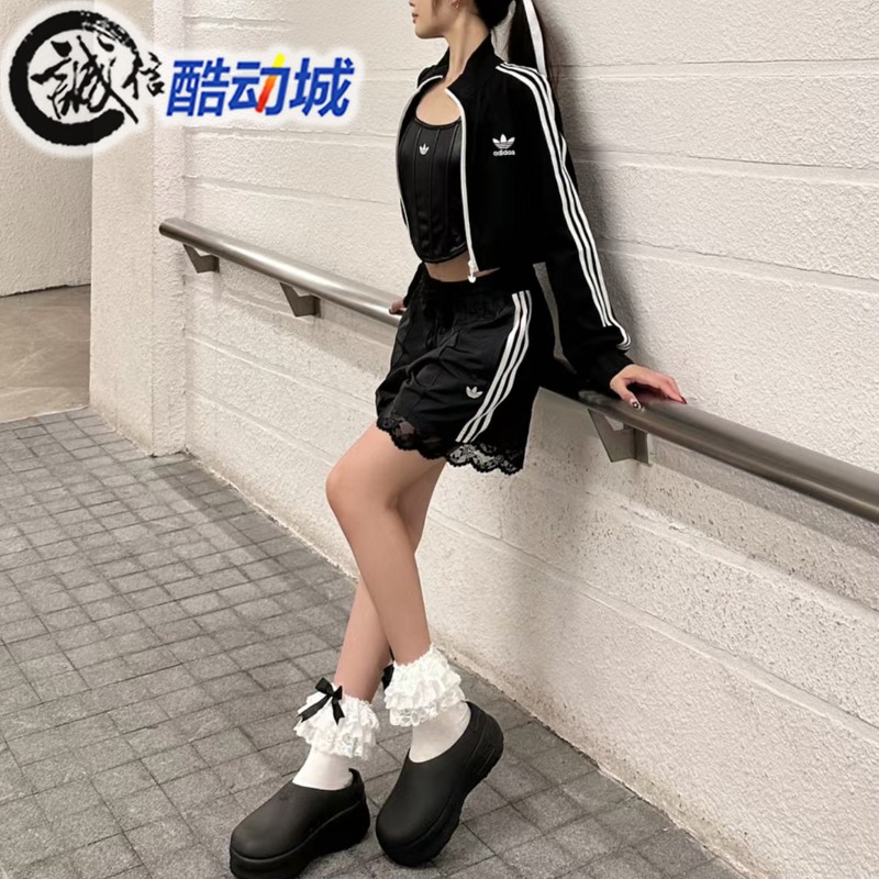 阿迪达斯三叶草女子蕾丝拼接时尚百搭运动休闲短裤 II5605 IL2420