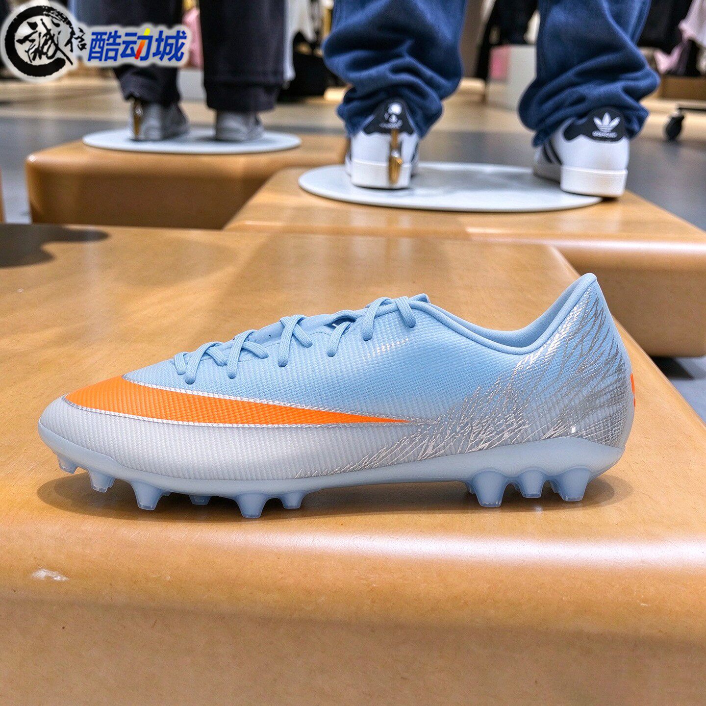 Nike耐克男子冬季款中端AG短钉人造草地比赛训练足球鞋IX7274-900