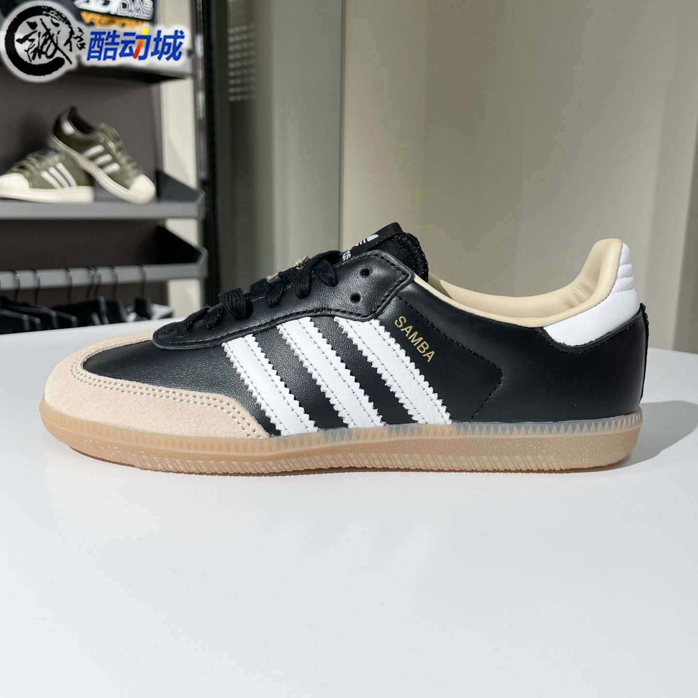 阿迪达斯三叶草2025冬季男女同款经典百搭T头运动鞋德训鞋 JS3832