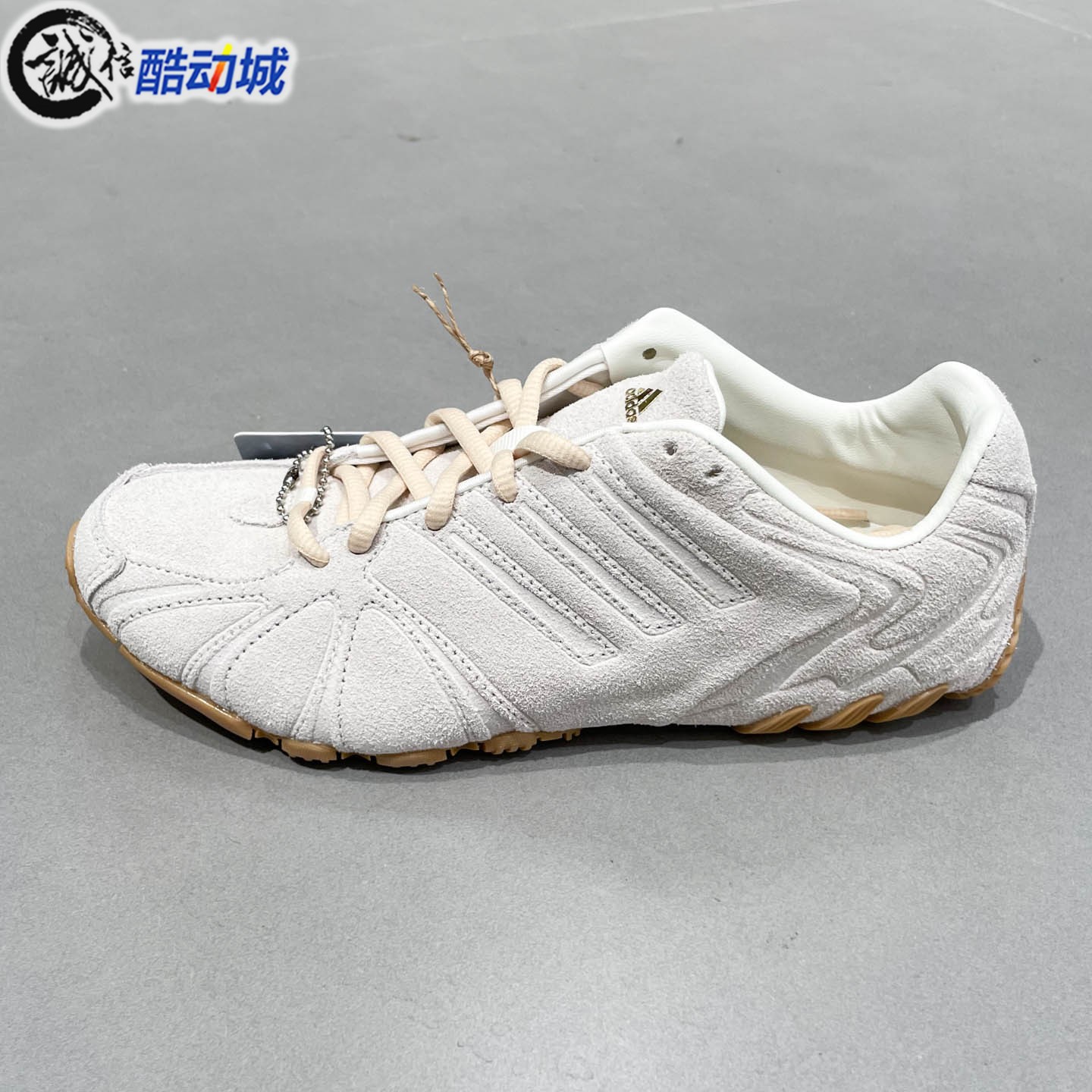 Adidas阿迪达斯女子2026夏季时尚复古千禧风耐磨运动休闲鞋HQ9304