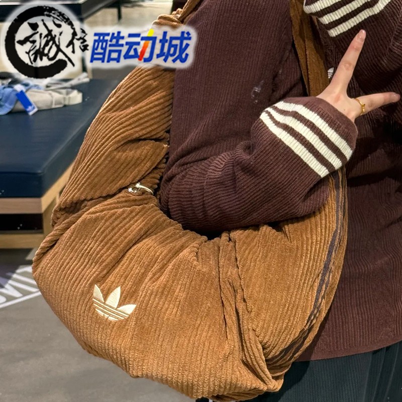 阿迪达斯三叶草女子灯芯绒运动包图片