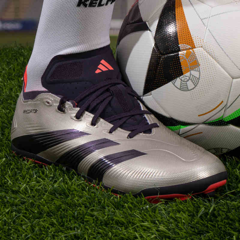 Adidas阿迪达斯男鞋2024新款AG短钉人草比赛训练运动足球鞋IF6313