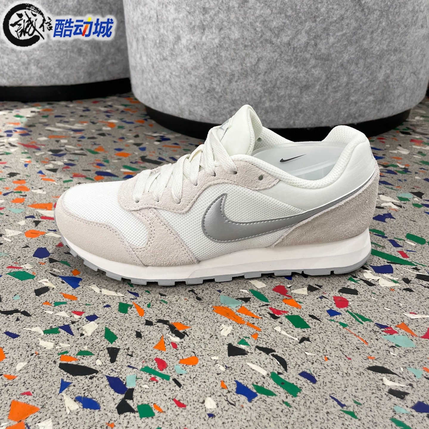 Nike耐克女子2026春季新款MD Runner 2网眼透气运动鞋 749869-108,运动鞋new,跑步鞋,淘宝优惠券,粉丝福利购,淘宝优惠卷