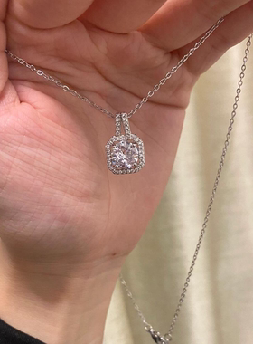 2026年新款公主方包项链高级锁骨链合成立方氧化锆方糖银色吊坠