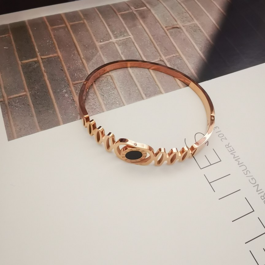 西西家饰品时尚钛钢手镯圆环可旋转手环精品开口镯