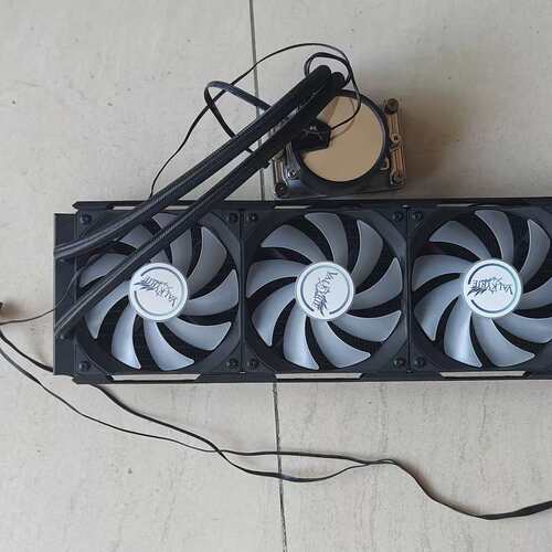 {议价}瓦尔基里a360 RGB水冷 黑色