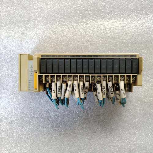 {议价}继电器模块SRT2-ROC16 原装拆机件 实物图拍摄