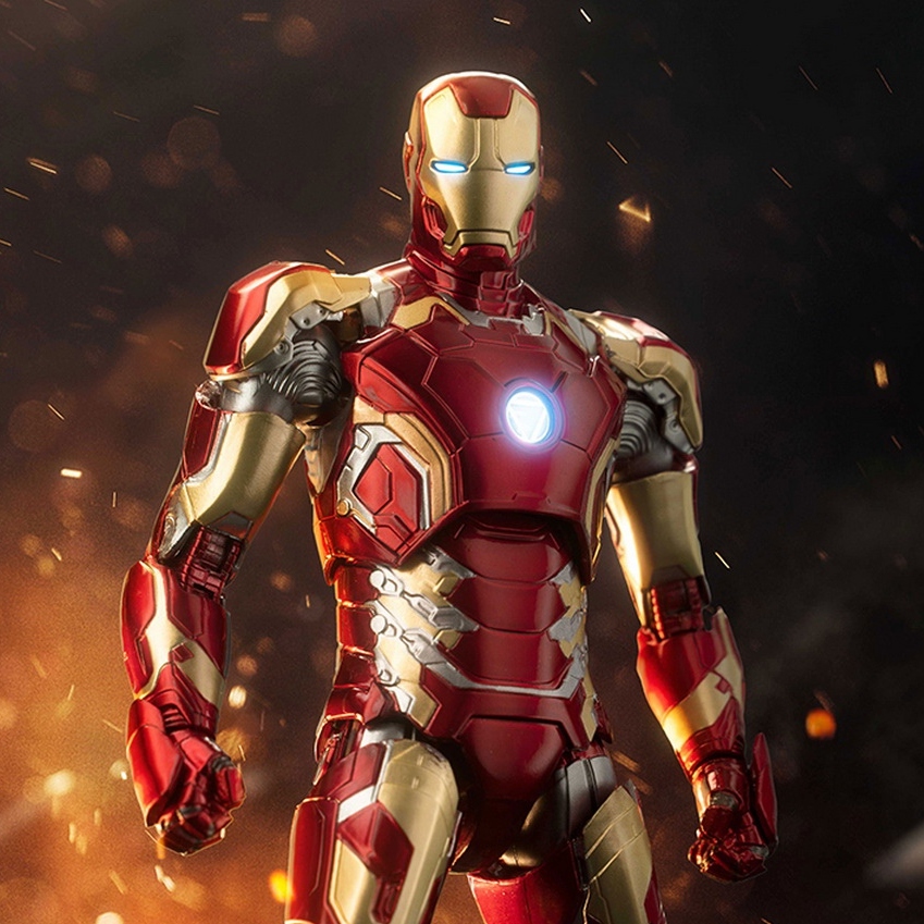 中动玩具钢铁侠MK43手办可发光