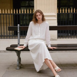 南油品质2026春新款法式镂空刺绣衬衫女设计感小众宽松显瘦衬衣