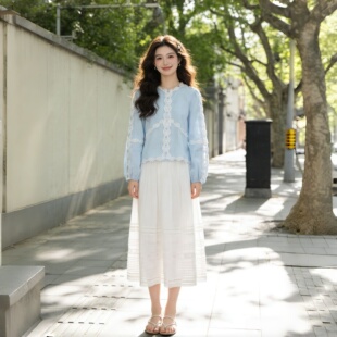 南油品质法式 女2026通勤度假百搭显瘦衬衣 清新浅蓝色蕾丝拼接衬衫