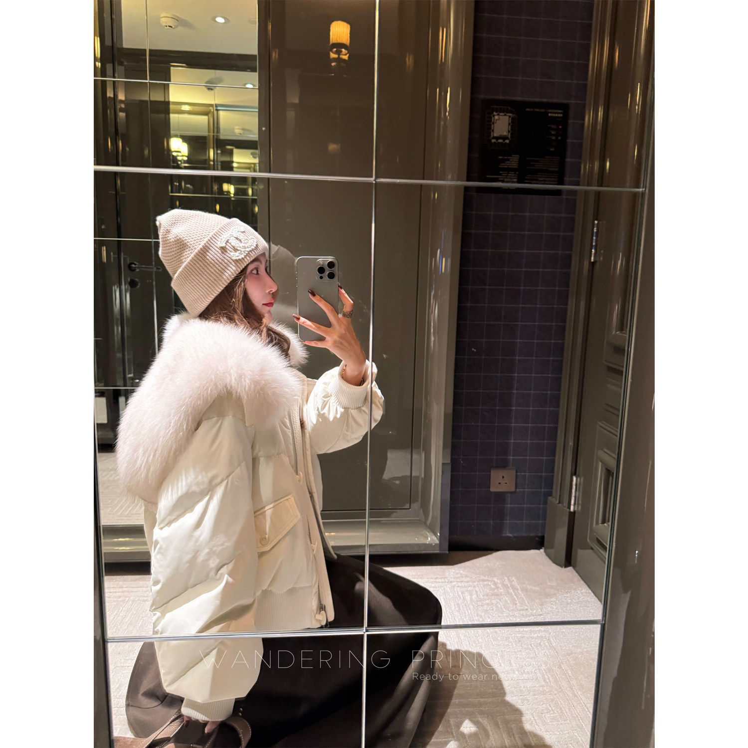 钱美西 整皮狐狸毛大毛领外套女短款90白鹅绒连帽羽绒派克服2色冬