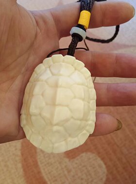 厂家直供象牙果雕刻富甲天下手把件汽车挂饰随身把玩件文玩工艺品
