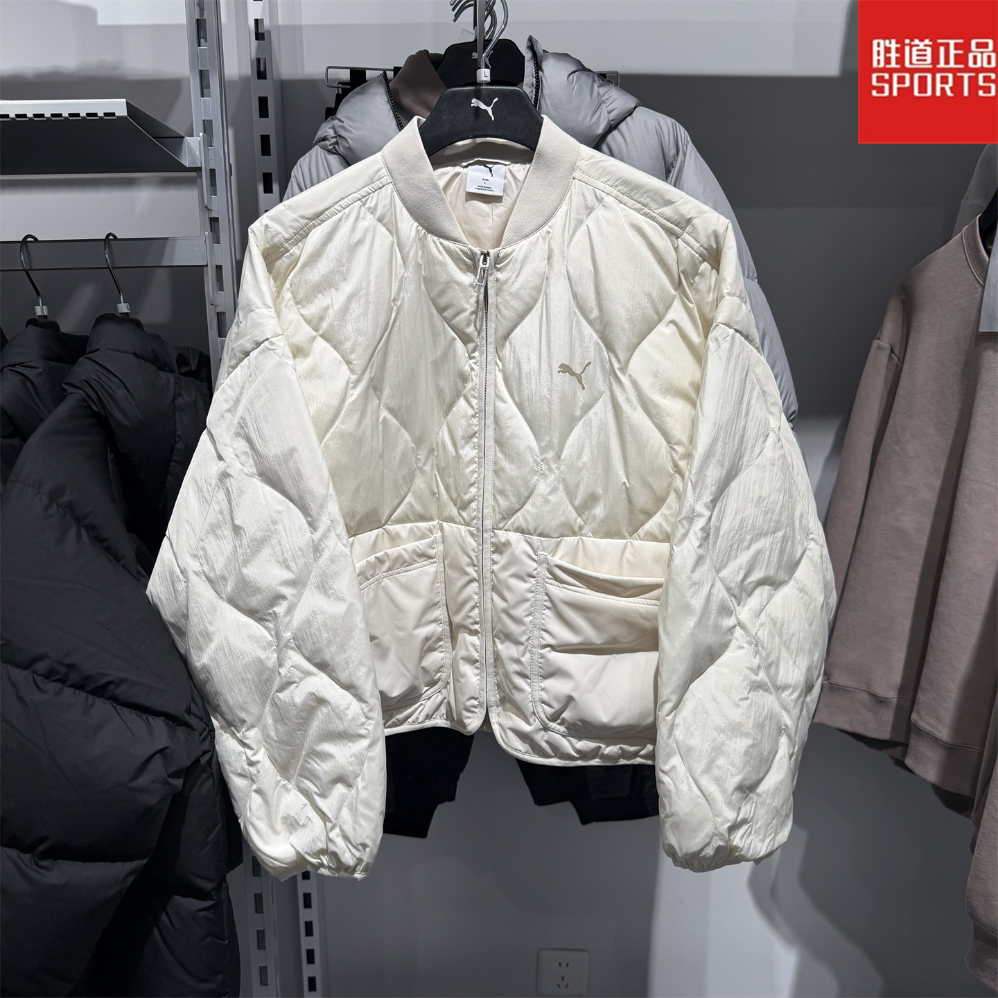 彪马女子轻薄羽绒服鸭绒外套