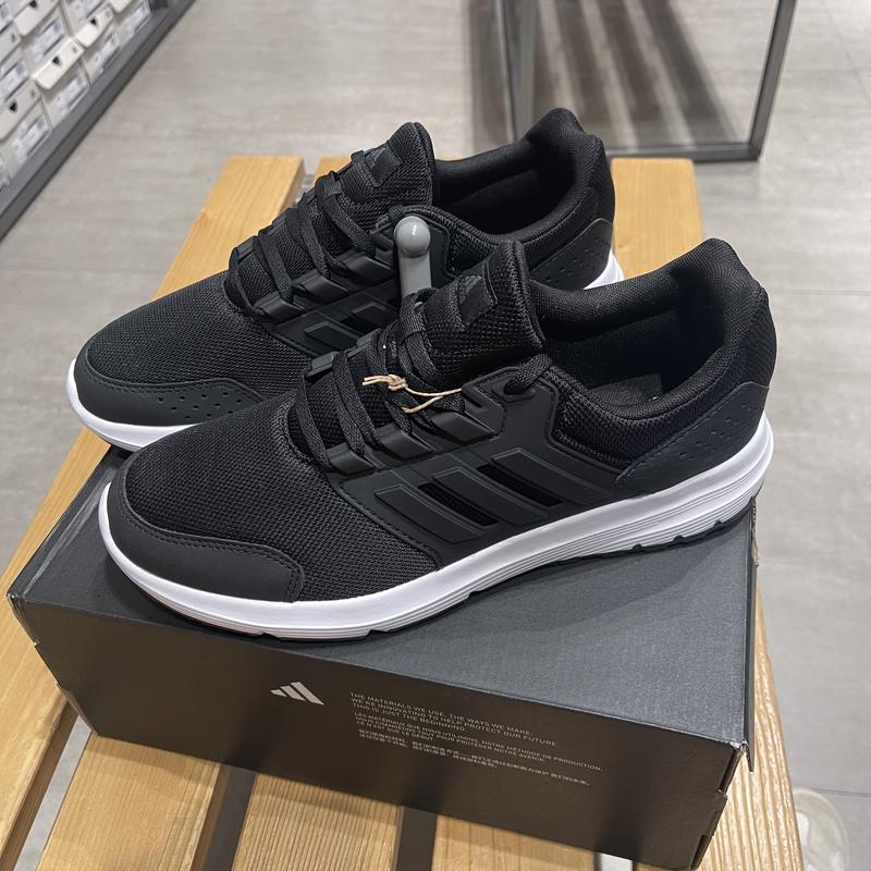 Adidas/阿迪达斯休闲运动跑步鞋