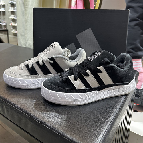 正品Adidas/阿迪达斯男女情侣鞋低帮系带运动面包鞋ID8266 ID8265