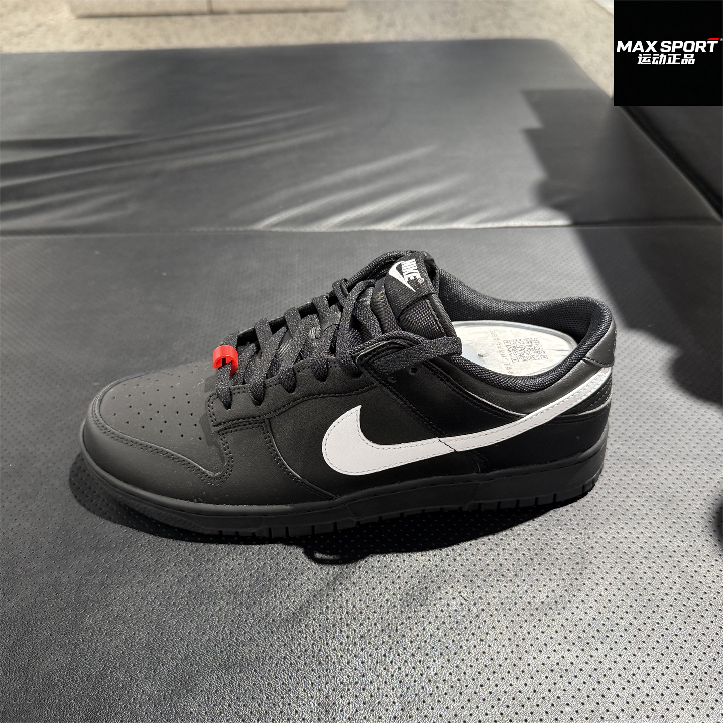 耐克男子滑板鞋DUNK黑武士休闲鞋