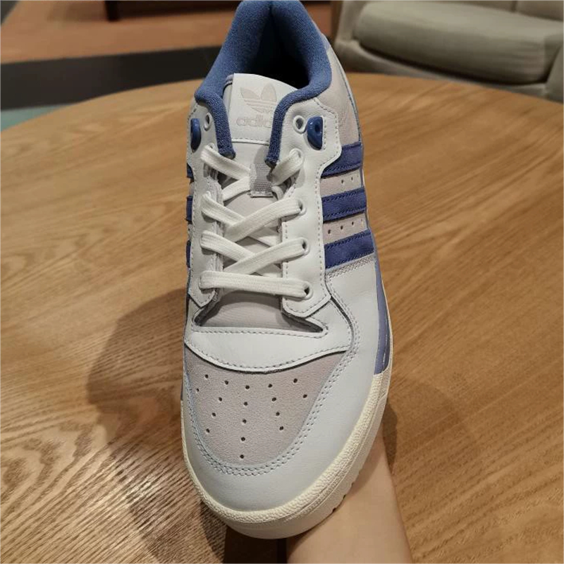 Adidas/阿迪达斯男子休闲运动鞋