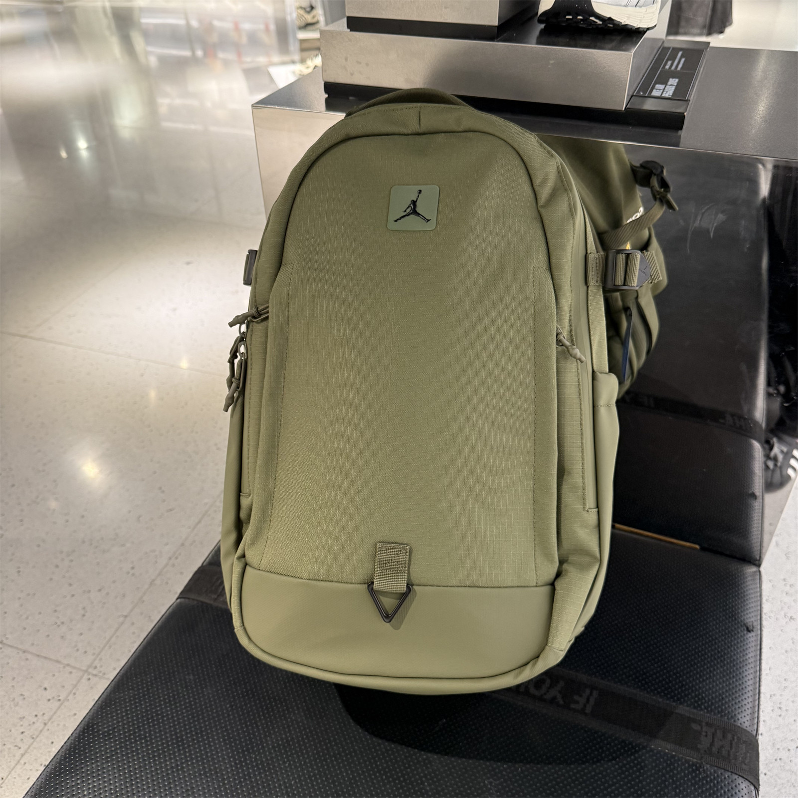 耐克Jordan男女同款通勤电脑包双肩包大容量背包书包HF1789
