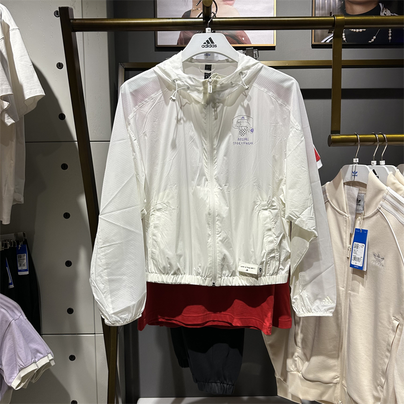 阿迪达斯女装轻薄连帽外套