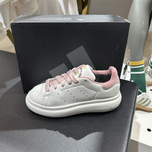 阿迪达斯女厚底小白鞋
