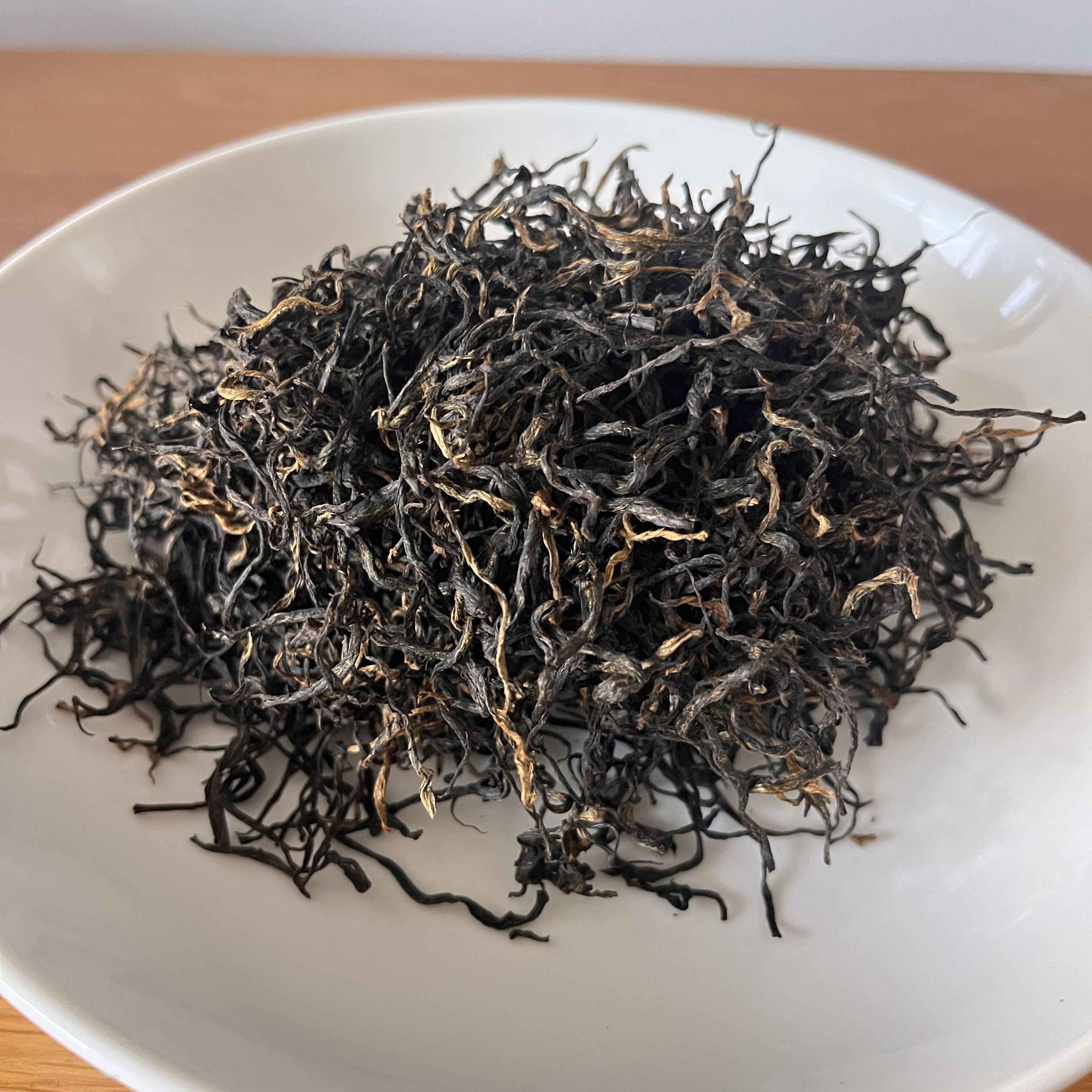 婺源红茶大鄣山顶高山野生红茶群体种古树茶花香浓郁滋味香甜