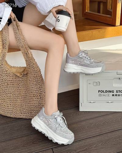 2026夏季新款真皮女鞋水钻亮片小白鞋慢跑鞋透气网百搭运动休闲鞋