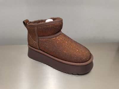 2025冬季新款真皮女鞋满天星水钻厚底雪地靴防滑短筒加绒保暖棉鞋