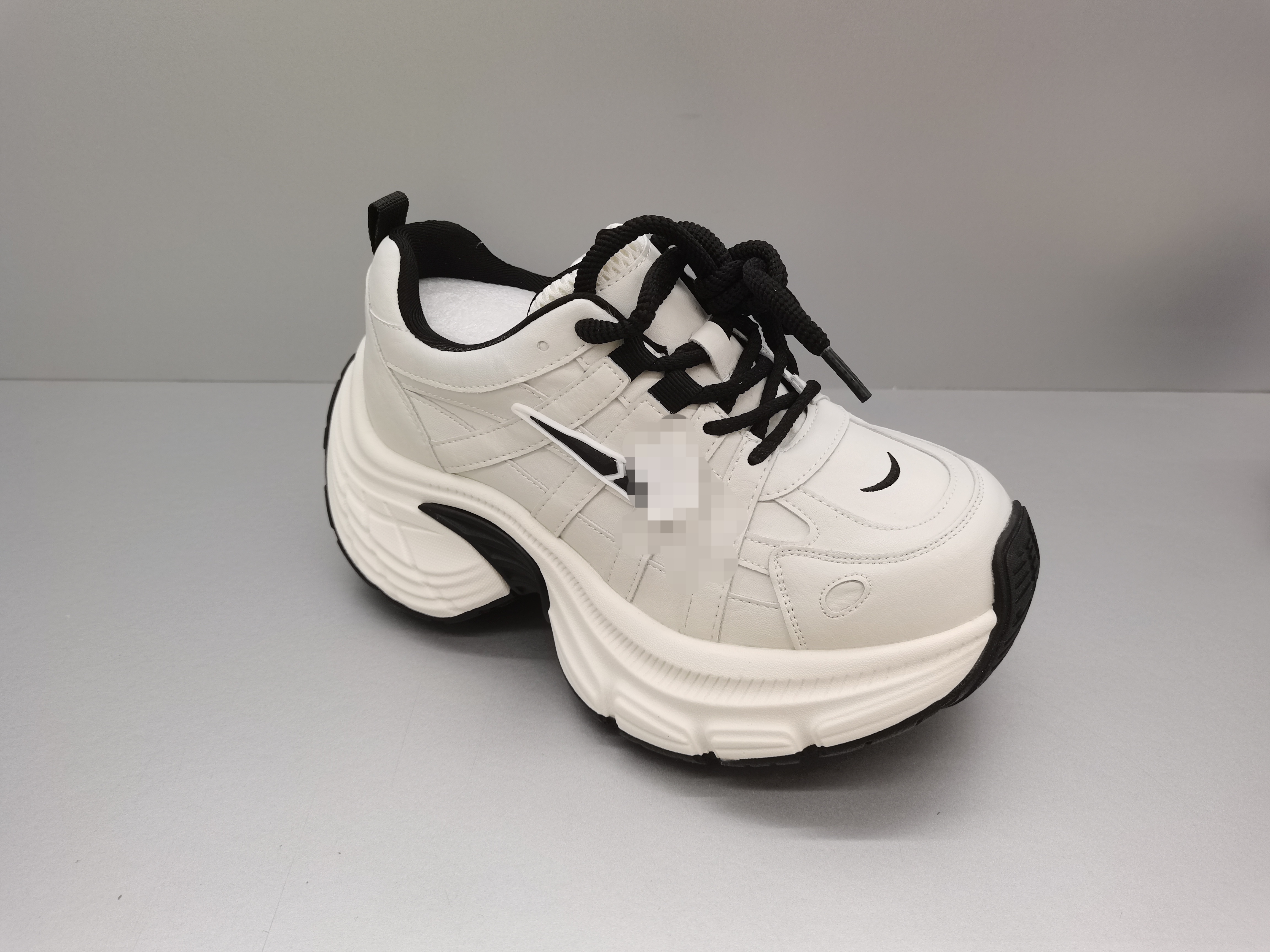 2025新款真皮女鞋厚底增高老爹鞋ins防滑慢跑鞋百搭运动休闲鞋子