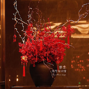 春节线条架构年宵花艺前台花艺大堂桌花定制红色主题插花设计美陈