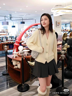 气质温婉～440g春鄂尔多斯市100羊绒拉绒细元 宝针V领针织开衫