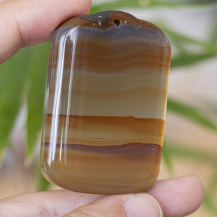 天然原皮俏色玛瑙平安无事牌项链吊坠男女项坠本命年礼饰玉佩护符