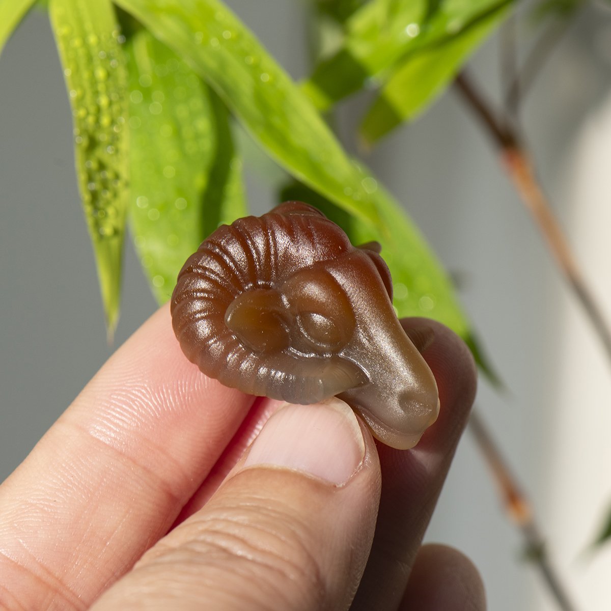 天然红玛瑙玉髓12生肖羊吊坠本命年项链雕刻挂件毛衣链挂坠礼物