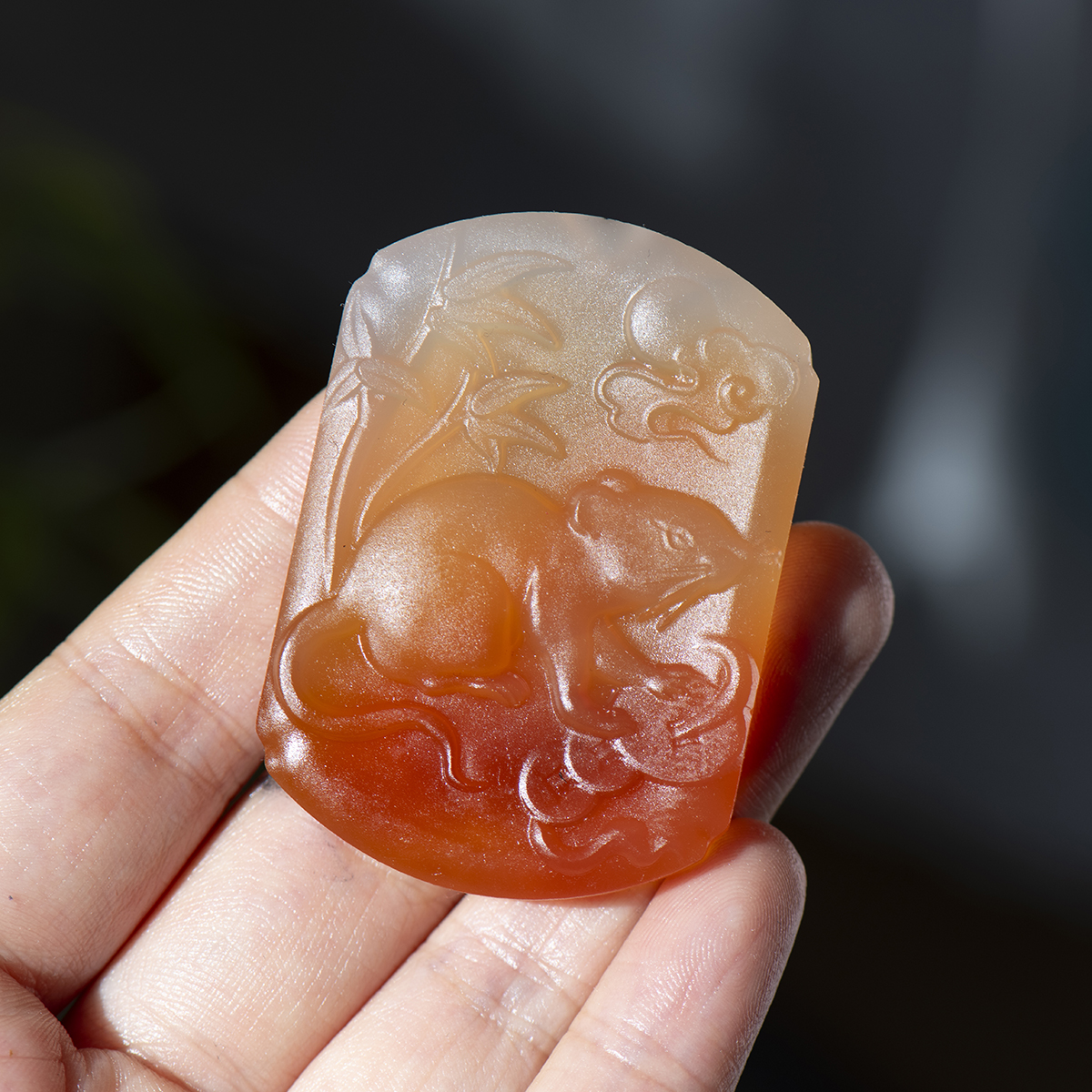 天然玛瑙12生肖鼠本命年吊坠玉髓项链平安无事牌挂件招财毛衣链