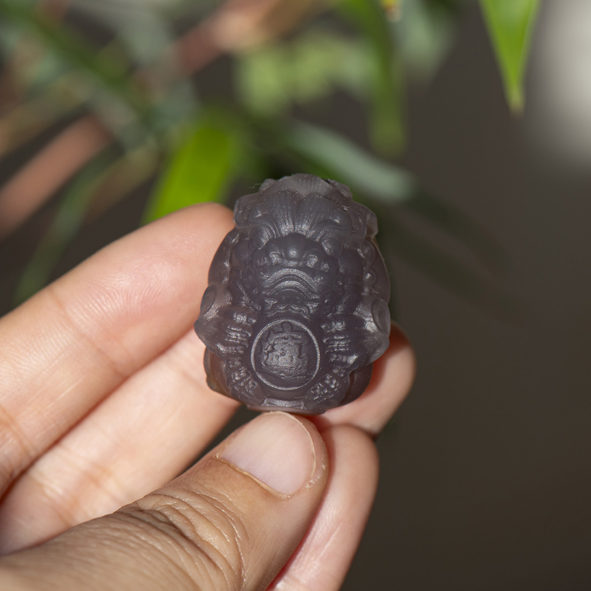 天然红玛瑙俏色貔貅吊坠