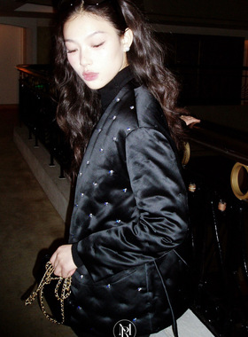 洋气新店REDMEMORY东方意韵 清冷贵气 春节战袍手工钉珠羽绒服