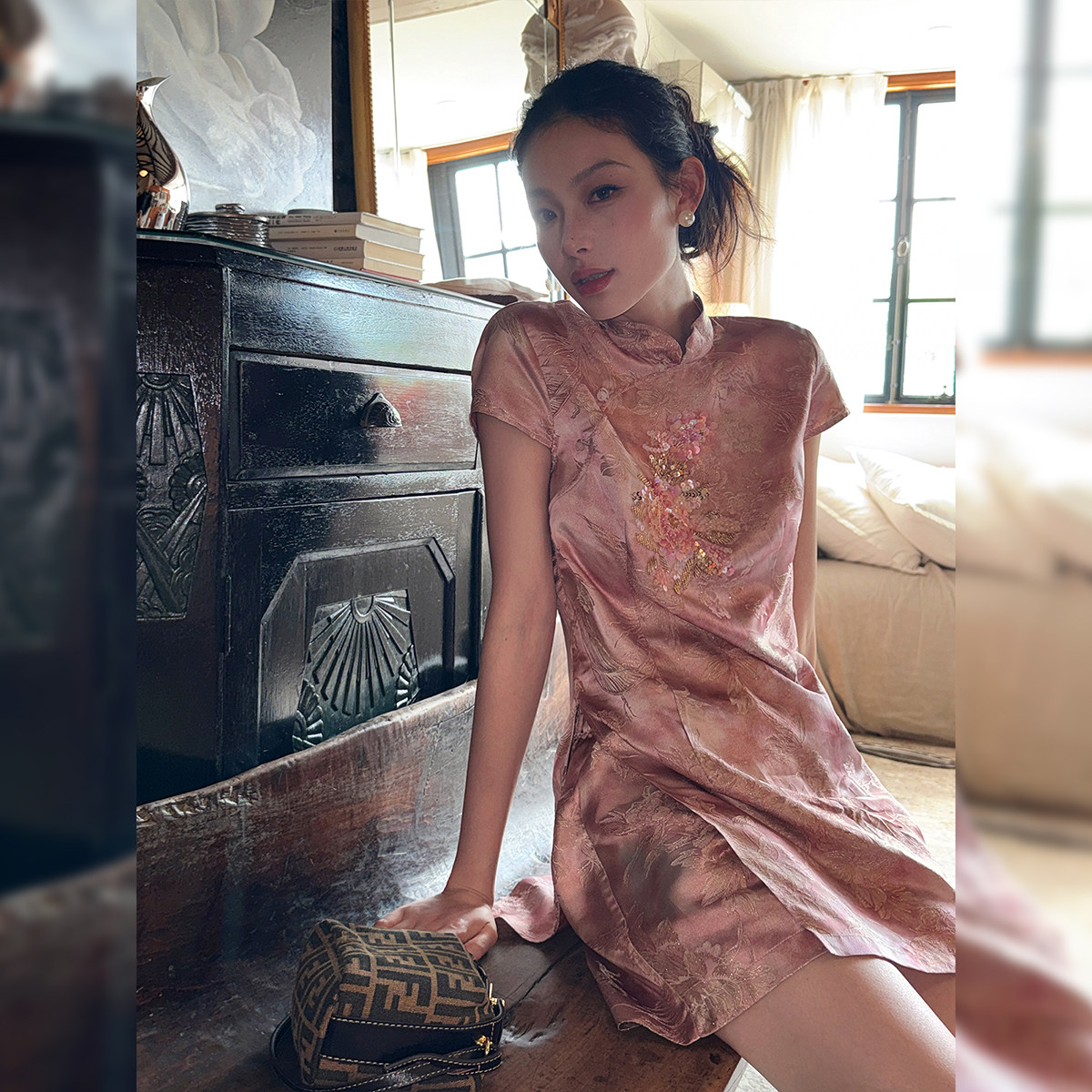 洋气新店REDMEMORY封神!匠心之作 重工珠片新中式改良旗袍两件套