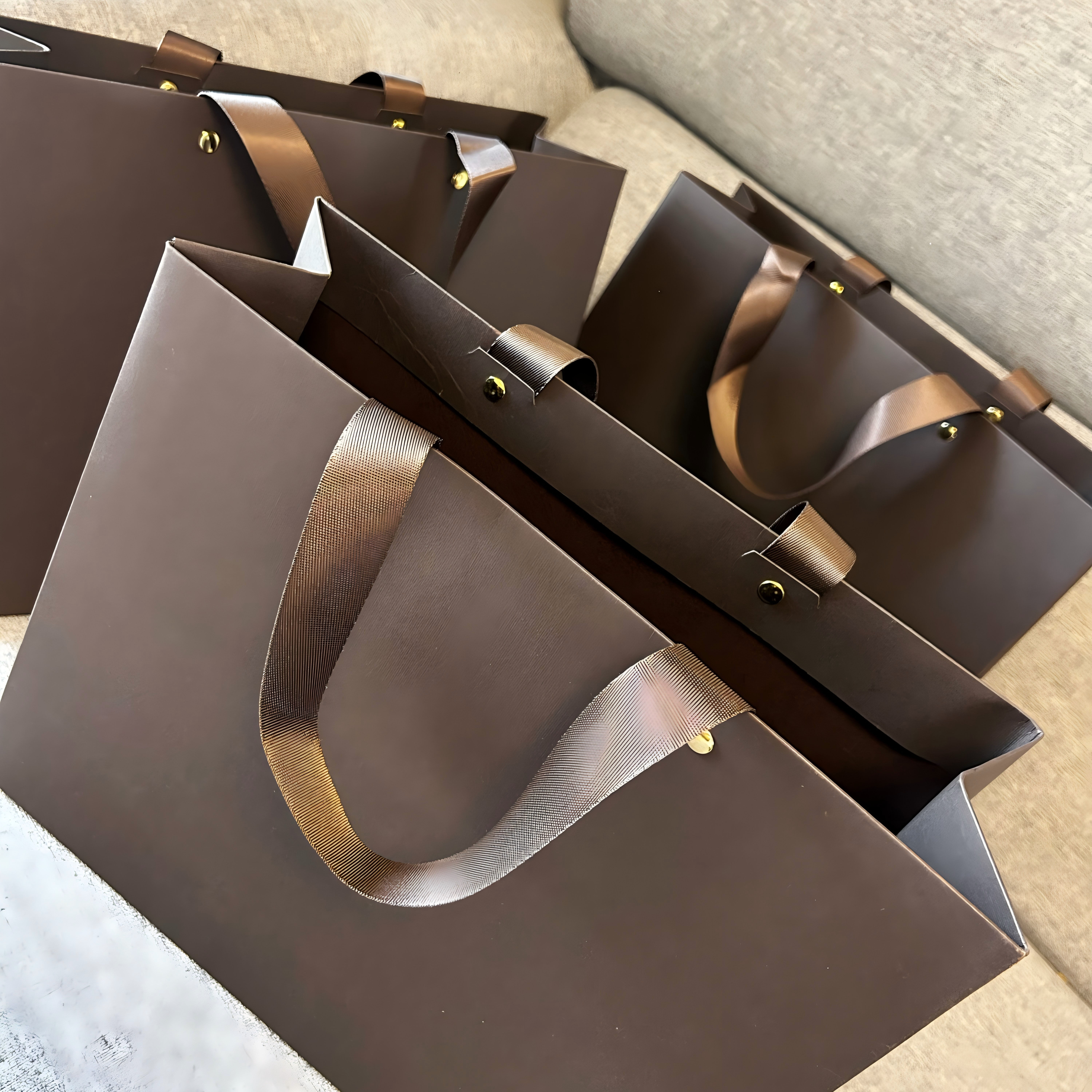 加厚手提袋棕色礼品袋高级包装纸袋公司企业服装店定制LOGO购物袋