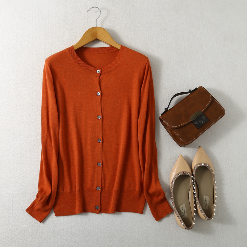 真丝羊绒混纺开衫圆领经典款