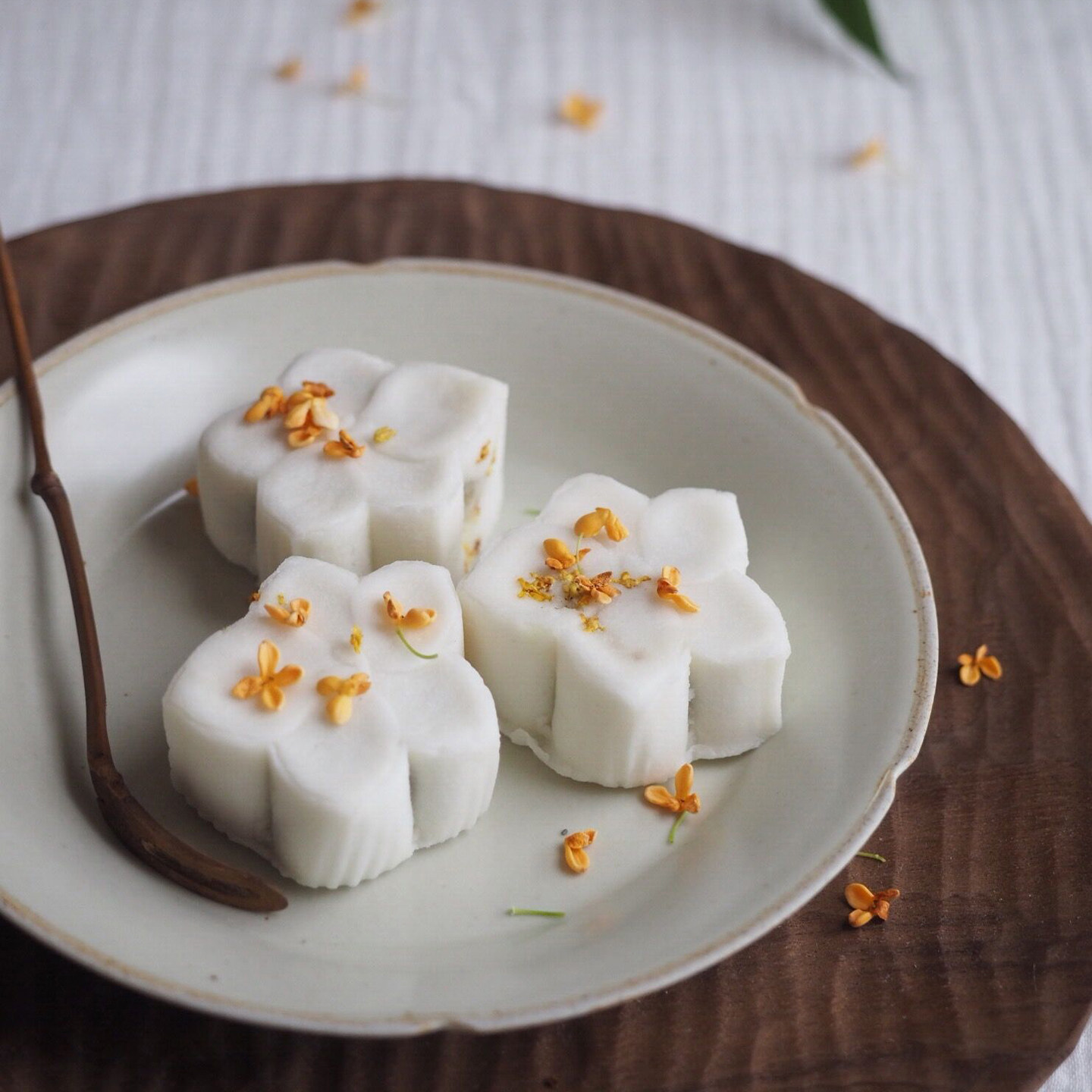 传统手工精致中式茶点桂花糕点心