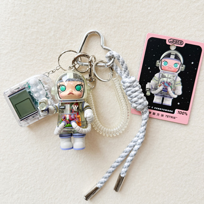 泡泡玛特MollySpace汽车钥匙扣宇航员创意包挂钥匙链男女礼物