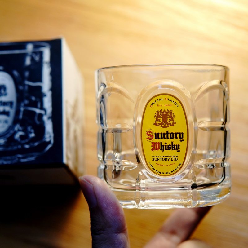 日本SUNTORY LTD三得利WHISKEY 角杯龟甲型玻璃杯威士忌酒杯带盒